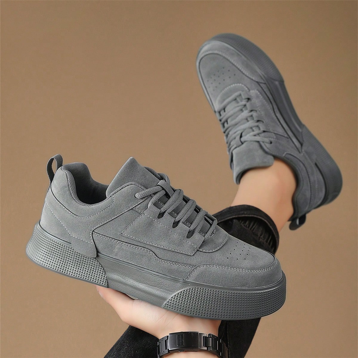 El tamaño es pequeño) Zapatos deportivos casuales personalizados de estilo simple en gris con parches, zapatillas de lona de estilo romántico unive