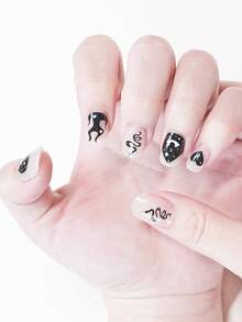 Hình dán móng tay chủ đề Giáng sinh, màu sắc chuyển gradient, tự dính, trang trí móng tay, phù hợp cho gia đình, văn phòng, ngoài trời, làm quà tặng, tiệm làm móng. - Đen và trắng - Xem 5