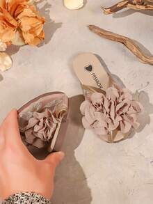 1 Pair Girls 3D Floral Decor Flat Sandals, Elegant Daily Casual & Formal Wear, Chiffon Flower & Mesh Embroidery, Cute & Easy Slip-On, Suitable For Girls & Kids Aged 2-15, Summer Outing, Beach, Autumn, Vacation, Party, Back To School, Holidays