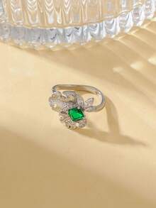 Gift Box Luxury Leaf-Shaped Emerald Ring, Shiny Cubic Zirconia Jewelry For Party And Banquet, Ideal Gift Choice For Holidays - Silver - View 4