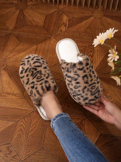 Women's Leopard Print Plush Slippers, Soft Sole, Closed Toe, Wide Strap Design, Warm And Comfortable, Plush Lining, Fashionable Slip-On Shoes, Bohemian Casual Style, Animal Print, Suitable For Home And Outdoor Wear, All Seasons