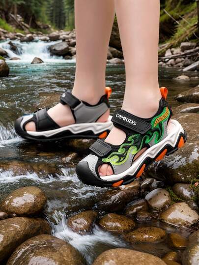 Children's Sandals/Children's Beach Shoes/Boys' Flame Pattern Fashion Closed Toe Sandals/Children's Magic Tape Outdoor Sports Sandals/Elementary School Campus Casual Hollow Shock-Absorbing Sandals