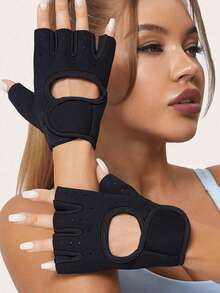 Anti-Slip Half Finger Fitness Gloves With Hook And Loop Fastener Lightweight Fingerless Gloves Breathable Weightlifting Gloves For Men And Women Gloves For Outdoor Shooting Hunting Climbing Hiking Bicycle Skiing Basketball Dumbbell Sport Equipment Gym Essential Accessories - Multicolor - View 2