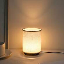 1个现代简约小台灯，USB线开关，暖光照明，适用于卧室床头柜、客厅书桌装饰照明，是生日、圣诞节、节日礼物的理想之选。