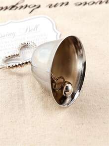 Soporte de metal creativo con campana con forma de corazón, decoración de mesa para boda/Día de San Valentín, soporte para tarjetas y postales, adecuado para restaurante y hogar - Plateado - Ver 5