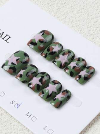 10Pcs Edgy Camo Pink Star Press On Nails Set - Artisan-Crafted, Featuring Camouflage Base Nails And Pink Star-Accented Nails. The Camo Design Boasts Eye-Catching Military Green Layers, While Pink Stars Add A Vibrant Touch For A Streetwear Vibe. With A Stylish And Attitude-Filled Aesthetic, It's Perfect For Fashionistas, Ideal For Street Looks,
