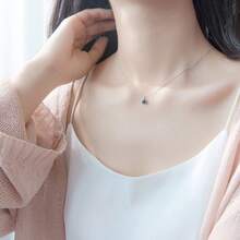 Collar de estrella de cinco puntas de diamante azul de alta gama, cadena simple para mujeres, regalo de vacaciones de moda para estudiantes, colgante de estrella - platino - Ver 3