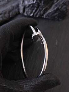 1pc Stainless Steel Four-Leaf Clover Bracelet For Men, Fashionable Waterproof Jewelry Bracelet For Daily Wear - Bracelet - View 10