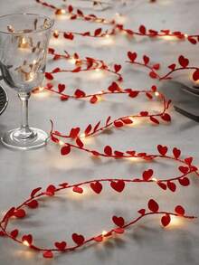 1串心形灯串，粉/红色，浪漫LED装饰灯链，迷人光芒，仙女灯，优雅心形节日装饰，柔和暖光效果，创意悬挂灯饰，甜蜜派对氛围装饰，温馨卧室/客厅/餐桌装饰，求婚/周年纪念庆祝拍照背景（不含电池）