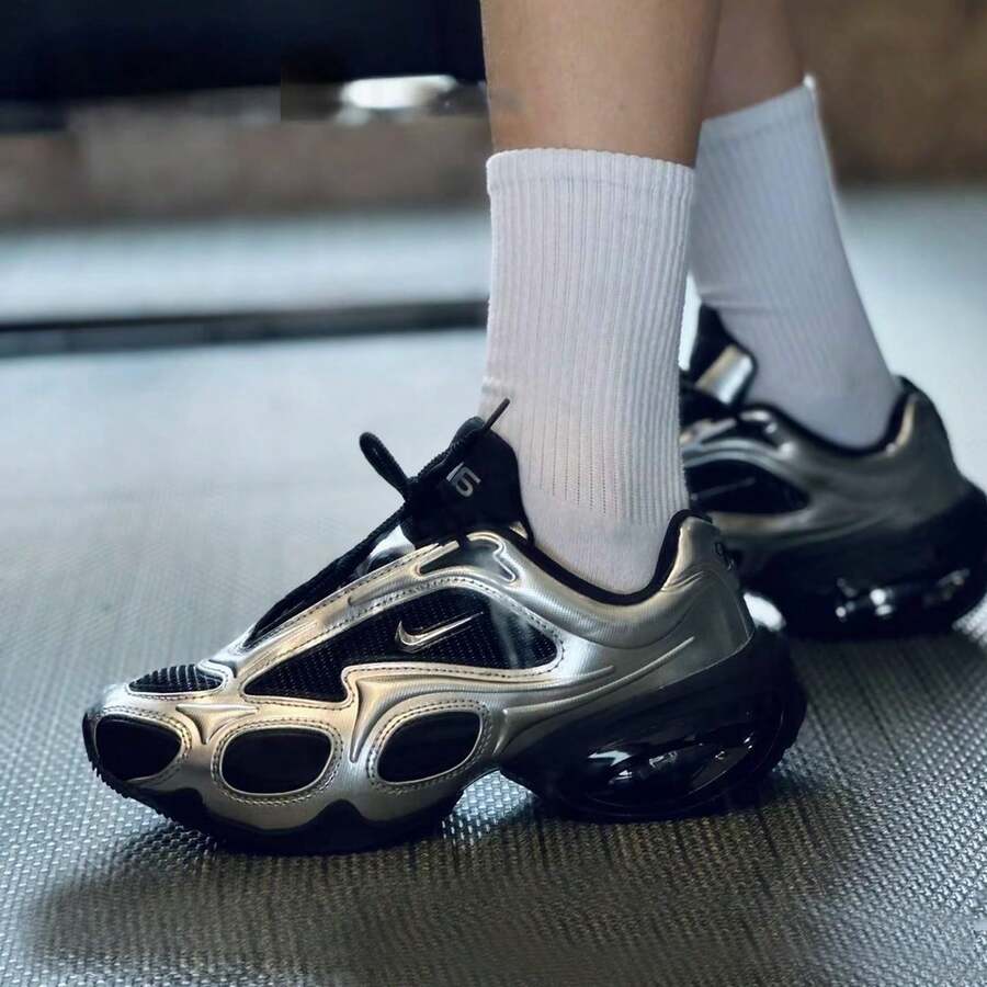 Nike Women's New Air Max Muse SE Cushioned Air Bubble Sports Running Shoes - Silver/Black - View 1