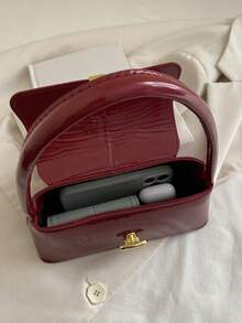 Túi đeo vai kiểu dáng cổ điển mới, có quai xách dưới cánh tay, khóa cài kim loại và nắp mở. Thiết kế nhẹ nhàng và tối giản. Túi nhỏ gọn với dung tích nhỏ, lý tưởng cho phụ nữ sử dụng hàng ngày, đi làm, du lịch và sinh viên. - Đỏ - Xem 6