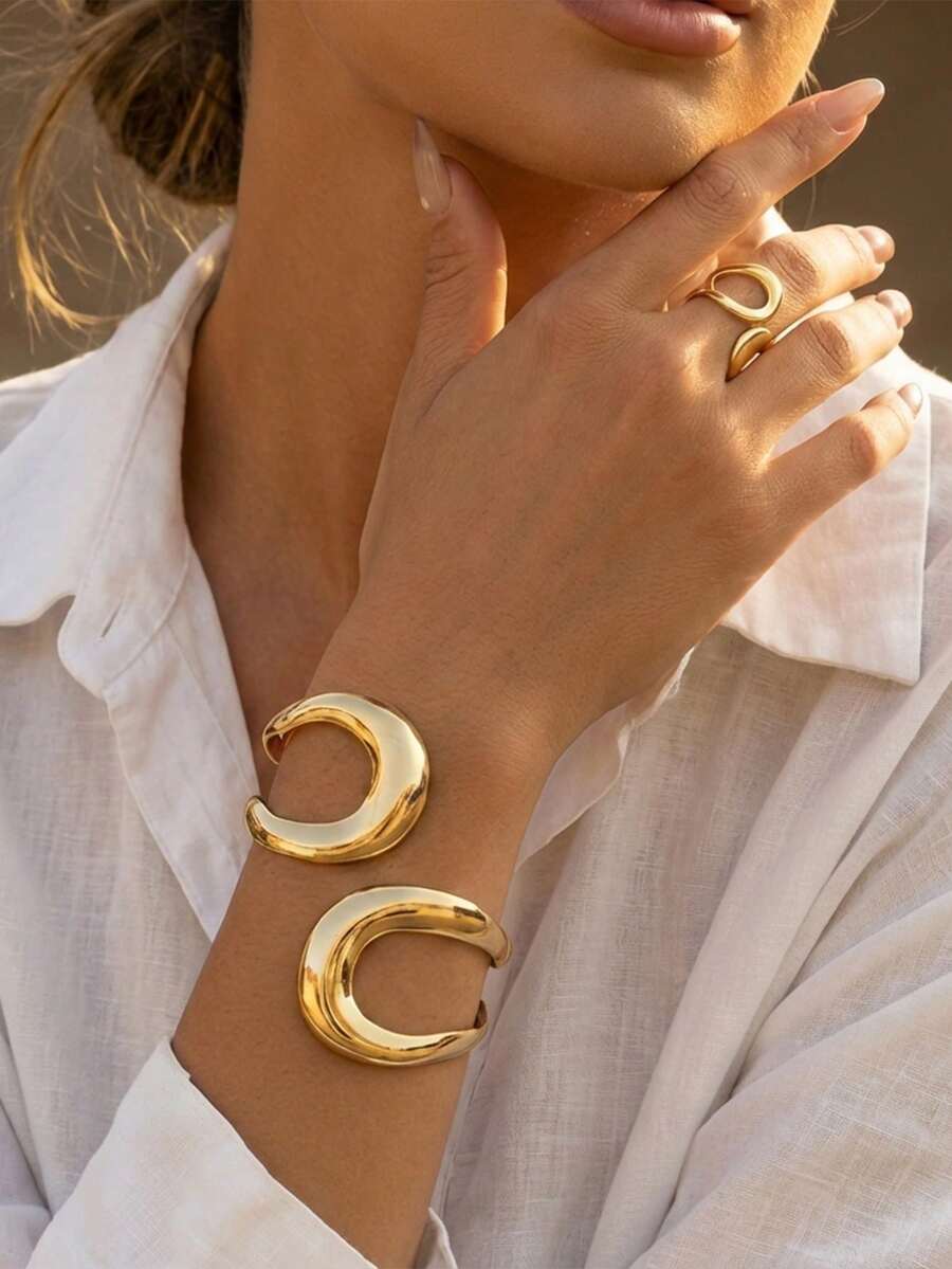 2件套极简几何镂空设计首饰套装，镀金手镯和戒指，时尚女式配饰，适合休闲、度假、旅行，以及情人节等场合的送礼佳品。