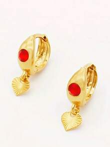 Pendientes de aro creativos chapados en oro de 24k de cobre con incrustaciones de rhinestones con forma de corazón rojo, elegante estilo punk - Dorado - Ver 1