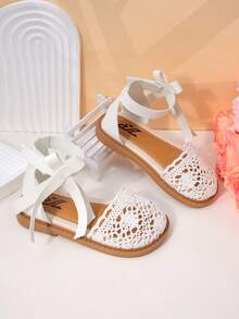 1 Pair Kids Girls Crochet Lace & Bow Detail Lightweight Open Toe Ankle Strap Flat Casual Sandals For Park Play - White - View 3
