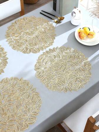 Placemats Set Of 4 PVC Leaves Place Mats For Kitchen Table Indoor/Outdoor Washable Heat-Resistant Placemat Wipeable Dining Table Mats For Camping, Festival, Wedding, Party