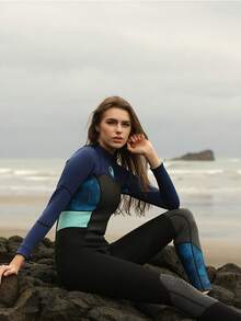 HISEA 1.5mm Thick Warm Women's Swimsuit; Outdoor Thermal Swimwear; One-Piece Back Zipper Rash Guard; Long Sleeve Surfing & Diving Wetsuit - Multicolor - View 3