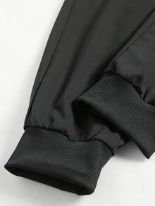 Quần dài mỏng nhẹ có dây rút, quần nam màu trơn kiểu dáng tối giản, chất liệu dệt kim đa năng, phù hợp cho thể thao và mặc thường ngày, thời trang, thoải mái và bền bỉ, món quà tuyệt vời cho bạn trai/chồng. Chất liệu 100% polyester, quần chạy bộ mỏng nhẹ, phù hợp mặc quanh năm, dáng hơi rộng. Có nhiều màu sắc để lựa chọn. - màu đen - Xem 9