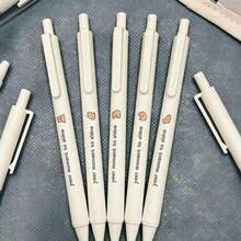 水豚按压式笔套装（5支装）| 时尚高档小众学生学习笔 | 0.5mm黑色限量版圆珠笔 | 精致可爱设计 | 优质无异味材质 | 品质升级 | 独特趣味细节 | 书写流畅 | 适用于多种场合 | 送给朋友、家人和同学的完美节日礼物——新年和情人节的理想之选 - 彩色 - 查看 6