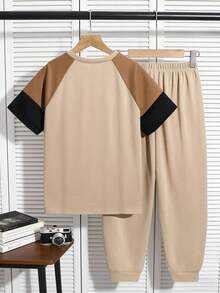 男童卡通印花圆领短袖T恤和裤子套装 - 杏色 - 查看 2