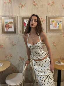 Bộ áo và chân váy hở lưng họa tiết chấm bi Pháp mùa hè VIBEWAVE gồm áo và chân váy. - trắng - Xem 4