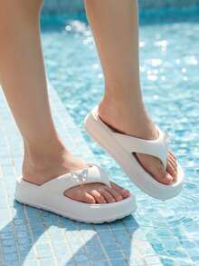 舒适女童拖鞋，适合户外旅行休闲，室内外皆宜，亲子款，厚底，百搭时尚，简约露趾，轻便，沙滩凉鞋，春夏女童凉鞋，儿童通用拖鞋（建议选购大一码） - 白色 - 查看 2