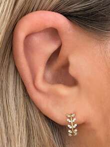 1 đôi bông tai bạc 925 mạ vàng 18K đính đá Cubic Zirconia dành cho nữ, kiểu dáng ôm sát tai, không gây dị ứng, nhẹ, thích hợp làm quà tặng trang sức cho nữ. - Vàng - Xem 8