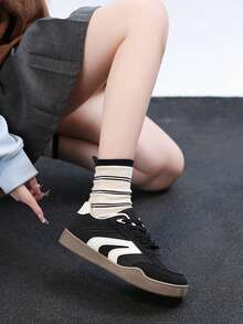 2026春秋新款复古低帮红色德国牧羊犬休闲平底运动鞋，女士百搭时尚 - 黑色 - 查看 6