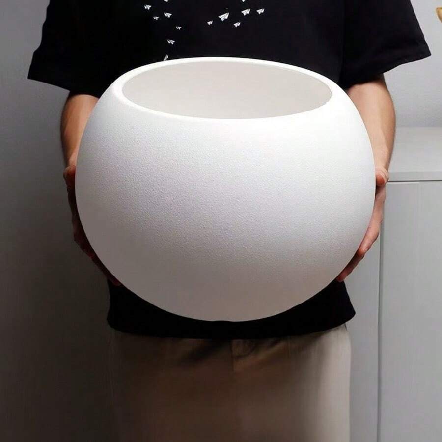 极简奢华圆形球形花盆，适用于室内客厅、书房、卧室、电视柜装饰，加厚树脂材质，适合种植天堂鸟和龟背竹等植物。