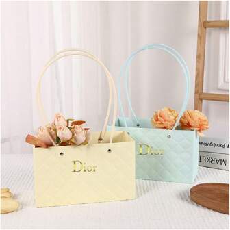 M.Dior Deayou 1pc Kraft Paper Flower Gift Bag, Handheld Bouquet Bag, Small Paper Bag Handles, Waterproof Lining, Suitable For Packaging Flower Bouquets And Party Gifts. Thicker Version, Black, Pink, White And Blue Kraft Paper Long Handle Gift Bags, Suitable For Hand-Tied Bouquets, Dried Flowers, Cut Flowers, Small Potted Plants, Etc.