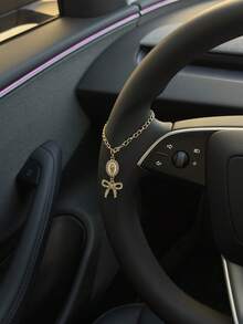 1个方向盘装饰品，15厘米可调节长度，简约可爱，创意念珠吊坠汽车配件，独特时尚汽车挂件装饰 - 白色橢圓盤+蝴蝶結 - 查看 2