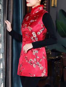 This Sleeveless Tang-Style Vest For Women Is Perfect For Spring 2026. It Features A Plum Blossom Pattern, A Traditional Chinese Cheongsam Design, A Stand-Up Collar With Frayed Edges, Side Slits, And A Front-Buttoned Open Front. Ideal As A Gift For Mothers, This Stylish Vest Is A Great Choice For Women And Offers A High-Quality Look. Suitable For Everyday Wear, Casual Occasions, Vacations, Social Events, Parties, And More. - 紅色 - 查看 6