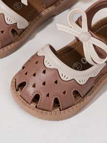 1 Pair Girls Hollow Out Hook And Loop Bow Sandals, Cute Fashion Princess Toddler Walking Shoes, Suitable For Summer - Brown - View 7