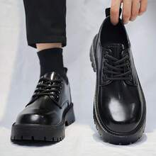 男士潮流低帮百搭鞋，适合办公室、婚礼季、商务通勤等场合。