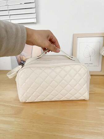 Stylish Rhombus Cosmetic Bag, 2025 New Arrival, Portable Travel Organizer, Spacious & Zipper Closure Toiletry Pouch