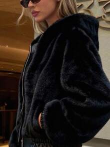 Da Jade 女士优雅黑色仿毛皮连帽外套 - 保暖冬季拉链外套 - 时尚连帽冬季外套，适合节日派对和休闲穿着 - 黑色 - 查看 5