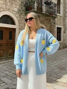 大码女士秋冬时尚 V 领长袖针织开衫，采用芒果提花拼色设计，非常适合甜美休闲的日常穿着和校服。 - 彩色 - 查看 9