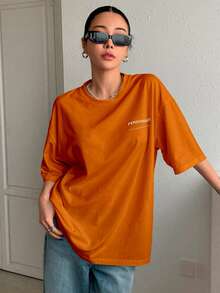 T-Shirt With "Perseverance" Print Lettering. Minimalist, Casual, Modern, Sophisticated, Simple, Basic, Summer, Oversized. - Orange - View 4