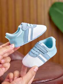 0-1岁婴幼儿男女通用软底休闲运动鞋，透气网眼拼接，魔术贴搭扣，适合室内外穿着，春夏秋季皆宜。 - 青碧色 - 查看 1