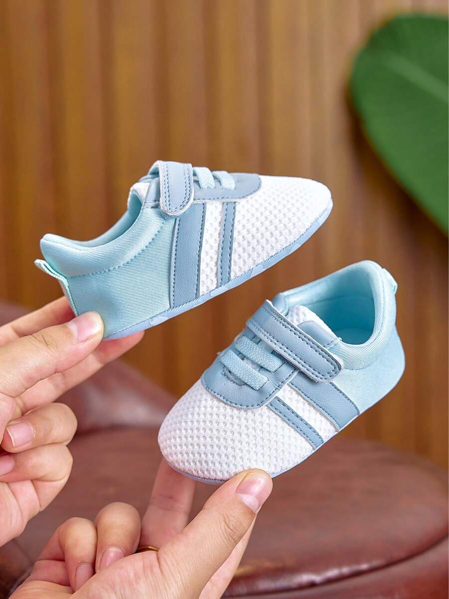 0-1岁婴幼儿男女通用软底休闲运动鞋，透气网眼拼接，魔术贴搭扣，适合室内外穿着，春夏秋季皆宜。 - 青碧色 - 查看 1