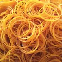 1 Pack Disposable High Elastic Hair Ties, Made Of Anti-Aging Material, Suitable For Daily Hairstyles, Sports, And Leisure Activities. Easy To Use, Provides Long-Lasting Support And Aesthetics For Your Hairstyles. (Random Color And Style)