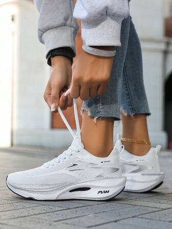 1 Pair Fashionable Sports Shoes For Teenagers, Knitted Printed Upper, Lightweight & Breathable, Popcorn + MD Outsole, Anti-Slip & Elastic, Suitable For Outdoor Running, Spring/Autumn