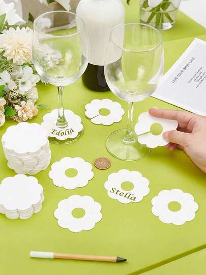 100pcs Brown & White Wine Glass Charms Flower-Shaped Drink Markers For Birthday Party Decorations & Glassware Tags, Wedding, Festive Table Decor