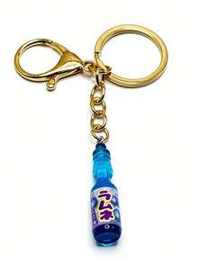 逼真的日式扭蛋汽水钥匙扣，可爱创意迷你汽水吊坠，迷你娃娃屋装饰品 - 彩色 - 查看 6