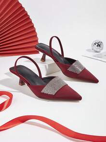 女士镶钻饰带优雅尖头露跟猫跟派对高跟鞋，酒红色