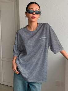 T-Shirt With "Perseverance" Print Lettering. Minimalist, Casual, Modern, Sophisticated, Simple, Basic, Summer, Oversized. - Grey - View 4