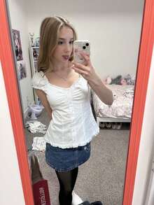 Women Button Down Lace Top V Neck Ruffle Low Cut Cap Sleeved Babydoll Cute Shirt Slim Fit Coquette Blouse - trắng - Xem 5