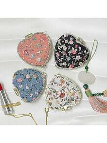 Gương trang điểm gấp gọn hình trái tim di động với vỏ vải dễ thương và họa tiết in – Gương trang điểm hai mặt, hoàn hảo cho gia đình và du lịch. Món quà lý tưởng cho phụ nữ, bé gái, mẹ, bạn bè và vợ. Gương nhỏ, gương trang điểm bỏ túi. Thích hợp cho phòng khách, nhà cửa, phòng ngủ, phòng tắm, trang trí nhà cửa, du lịch, đám cưới, tiệc tùng, sinh nhật, quà tặng nam, mẹ, bố, bạn thân, giáo viên, quà năm mới, phụ kiện, quà tặng vui nhộn, mỹ phẩm, giá rẻ, trang trí phòng, bàn trang điểm, du lịch, phòng ngủ, phụ kiện trang điểm, gương, gương trang điểm, gương mini, gương nhỏ, gương cầm tay, giá rẻ, quà tặng Giáng sinh, mỹ phẩm, dụng cụ trang điểm, đồ dùng giá rẻ, quà tặng, quà tặng nữ, quà Giáng sinh, giá rẻ, ngày lễ tình nhân, đồ dùng giá rẻ, du lịch, đồ dùng cần thiết khi đi du lịch, trang trí phòng, quà tặng Valentine, đồ rẻ tiền, phòng, đồ 1 đô la, đồ dùng cần thiết cho kỳ nghỉ, quà tặng cho phụ nữ, phòng ngủ, Valentine, 99 xu - trắng - Xem 4