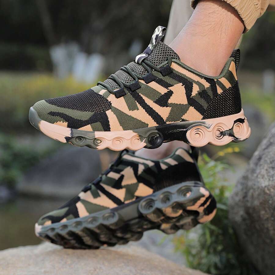 1 Pair Unisex Camouflage Casual Sneakers, Low-Top Lace-Up, Breathable Rubber Sole, For Indoor & Outdoor Wear - Black - View 1