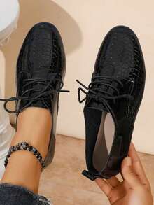 Black Patent Crocodile Embossed Lace-Up Shoes, British Style Low Heel Leather Shoes, Elegant For Holiday, Commute, And Date - Black - View 5