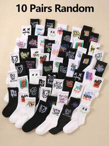 10双随机黑白彩色涂鸦印花休闲运动中筒袜，适合青少年和男孩，是感恩节和圣诞节的绝佳礼物。